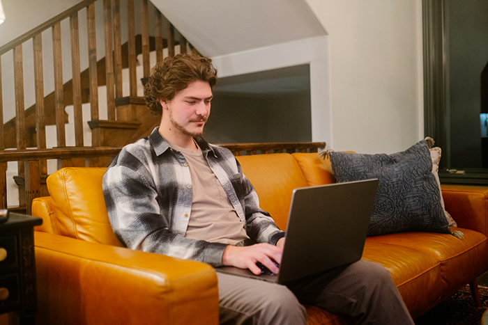Developer Thinks He Can Cheat His Interview With AI, Recruiter’s Son Exposes The Truth
